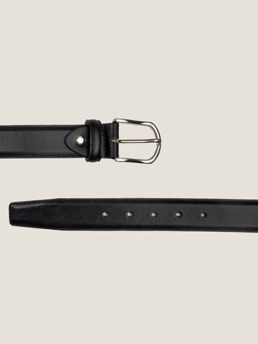 Cinturón negro tipo sillín plateado