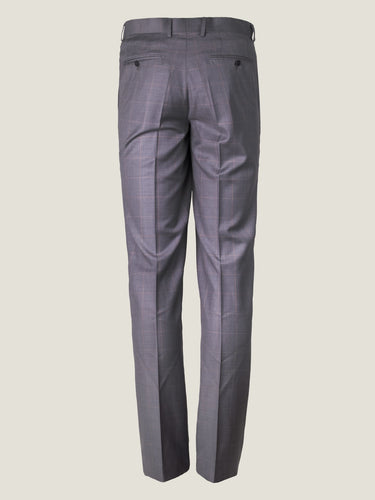 SB2 Traje gris ventana